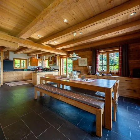 Chalet Valkyria Superbe Ski-in Ski-out *